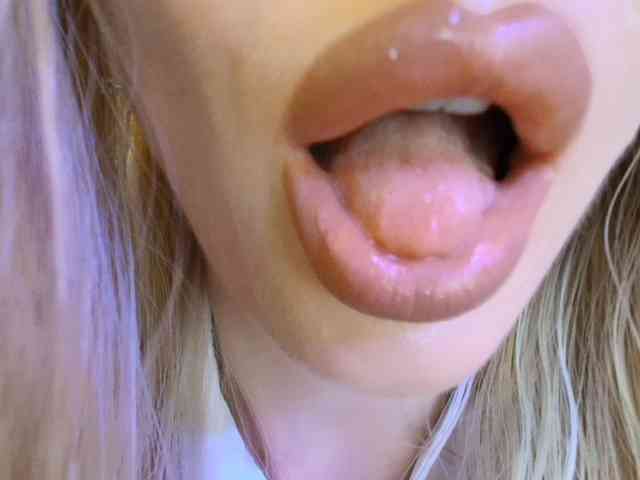 Liliiaxxx webcam