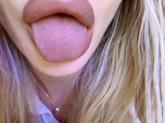 Liliiaxxx webcam