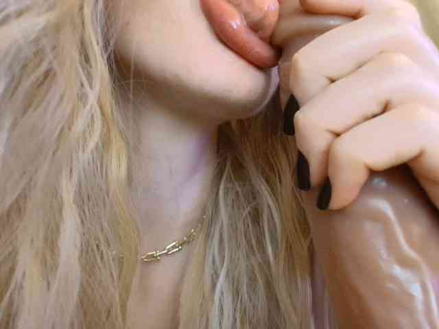 Liliiaxxx webcam
