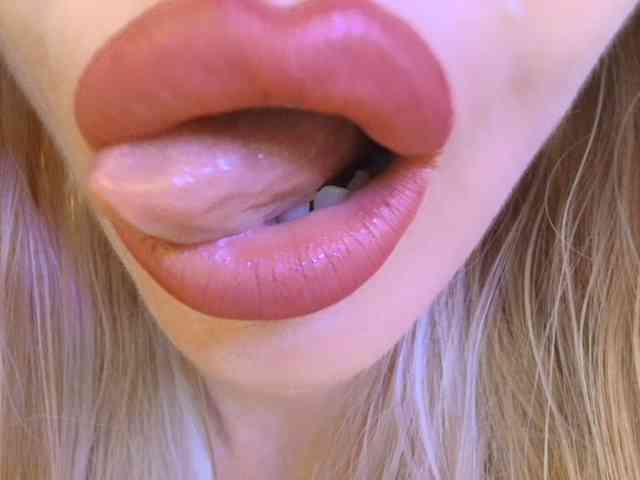 Liliiaxxx webcam