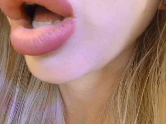 Liliiaxxx webcam