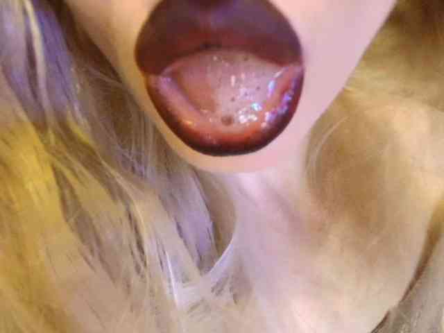 Liliiaxxx webcam