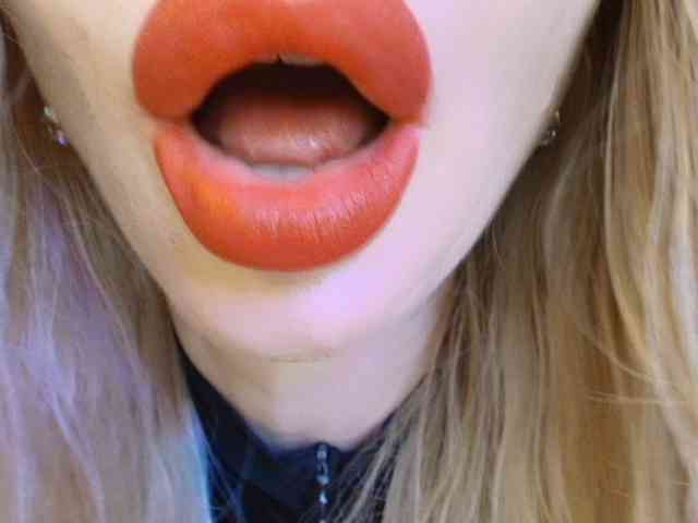Liliiaxxx webcam