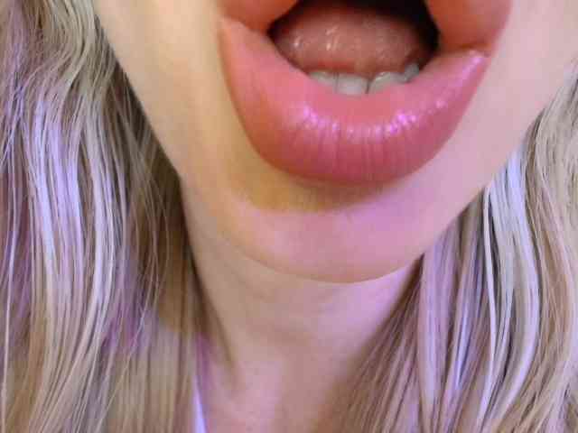 Liliiaxxx webcam