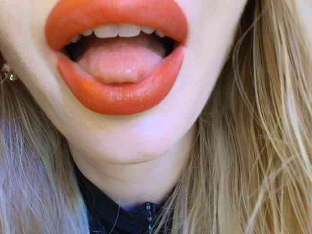 Liliiaxxx webcam