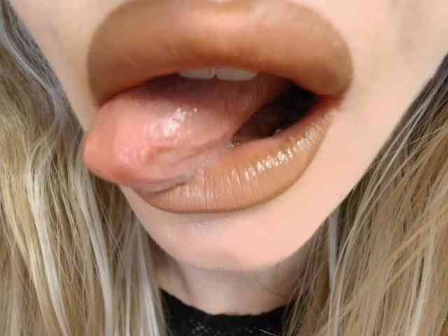 Liliiaxxx webcam