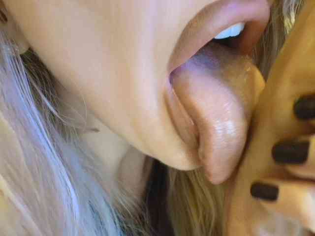 Liliiaxxx webcam