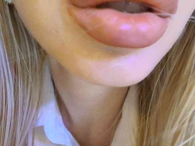 Liliiaxxx webcam