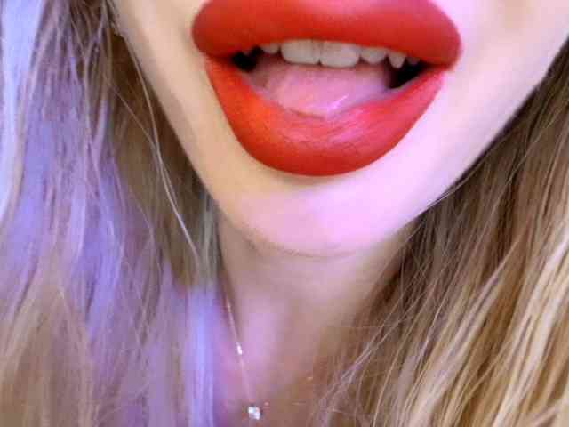 Liliiaxxx webcam