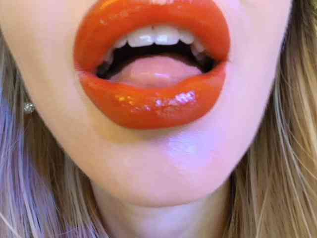 Liliiaxxx webcam