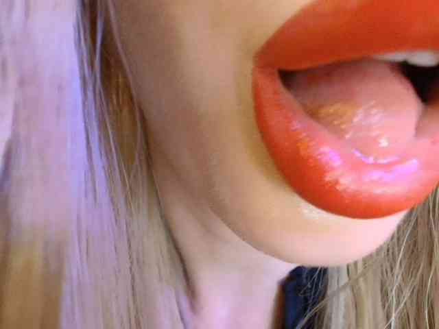 Liliiaxxx webcam