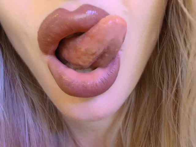 Liliiaxxx webcam