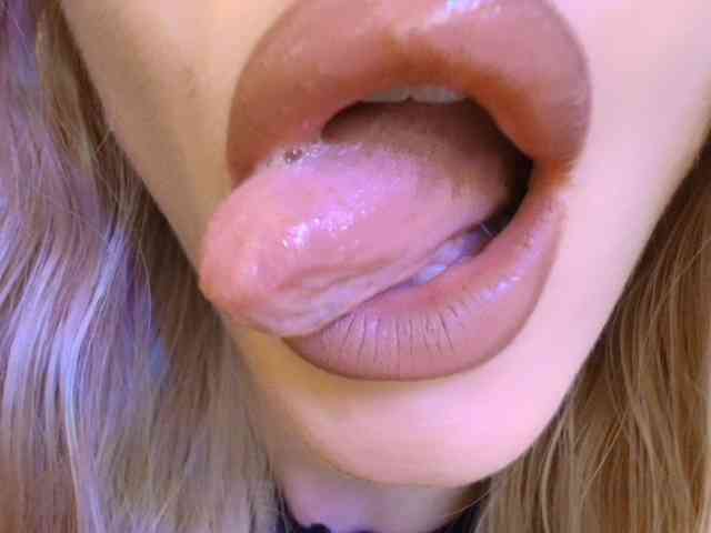 Liliiaxxx webcam