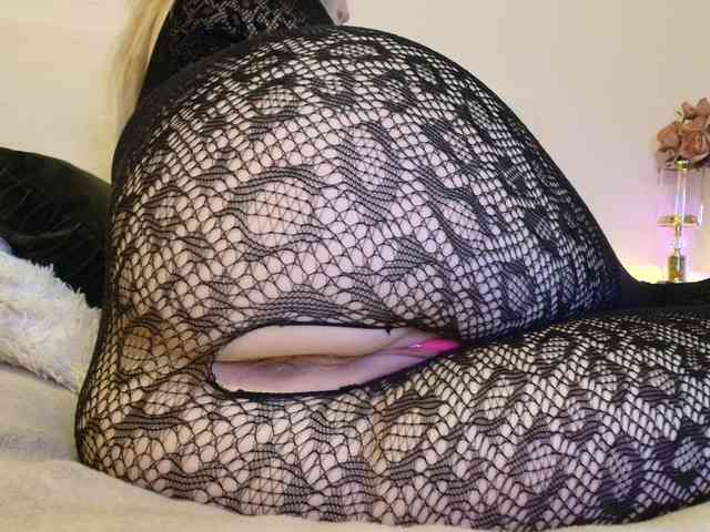 Liliiaxxx webcam
