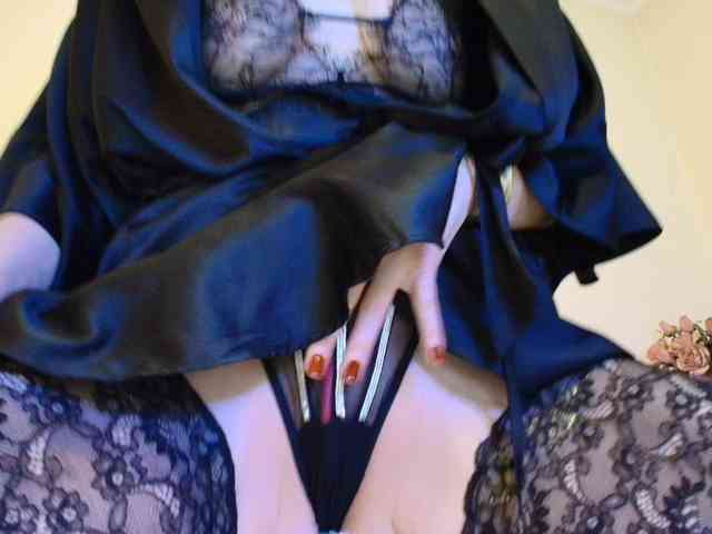 Liliiaxxx webcam