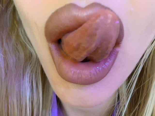 Liliiaxxx webcam
