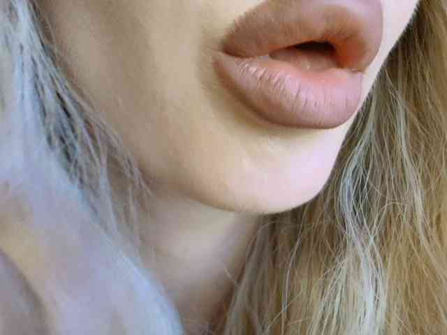 Liliiaxxx webcam