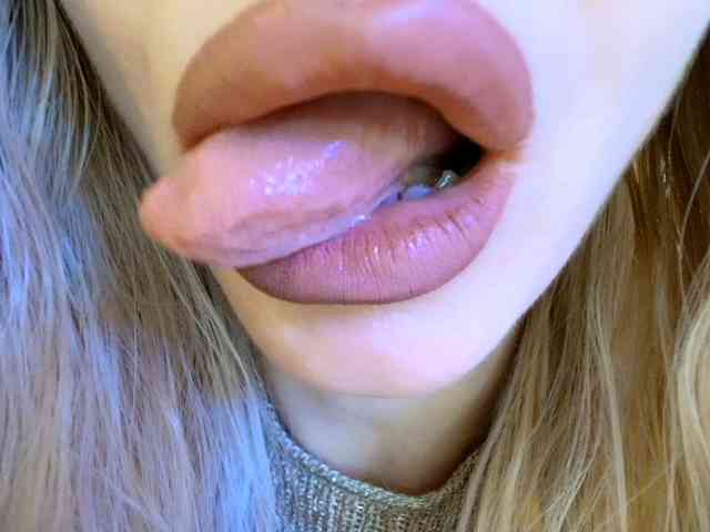 Liliiaxxx webcam