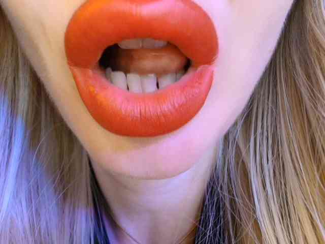 Liliiaxxx webcam