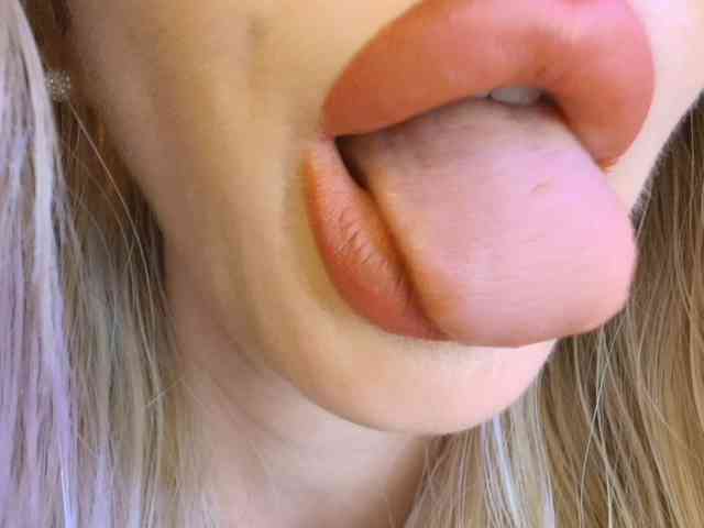 Liliiaxxx webcam