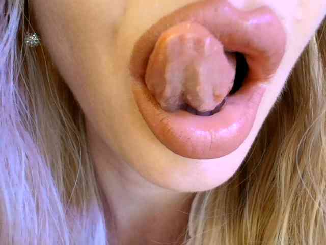 Liliiaxxx webcam