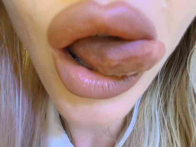 Liliiaxxx webcam