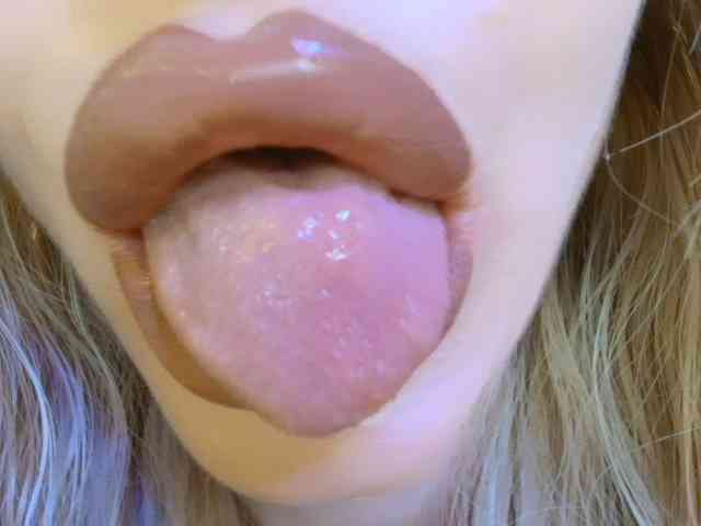 Liliiaxxx webcam