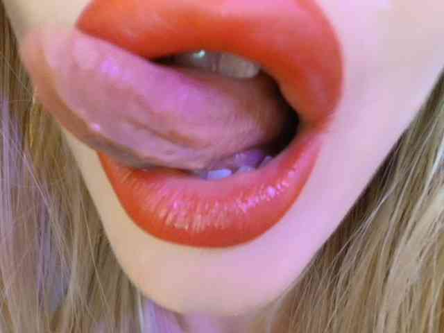 Liliiaxxx webcam