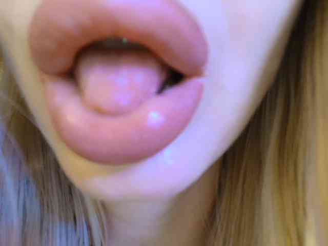 Liliiaxxx webcam
