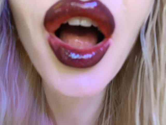 Liliiaxxx webcam