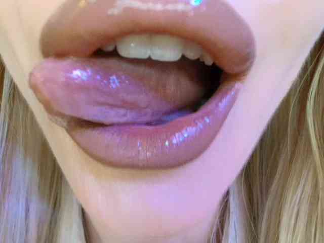 Liliiaxxx webcam