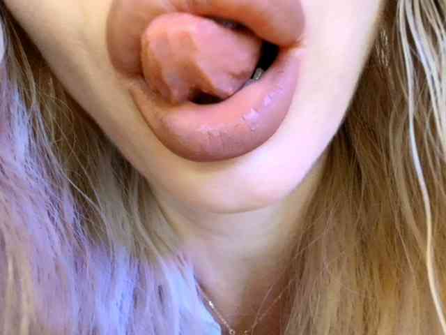 Liliiaxxx webcam