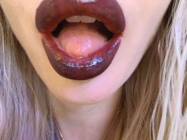 Liliiaxxx webcam