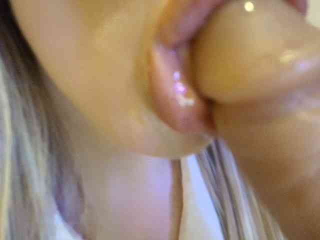 Liliiaxxx webcam