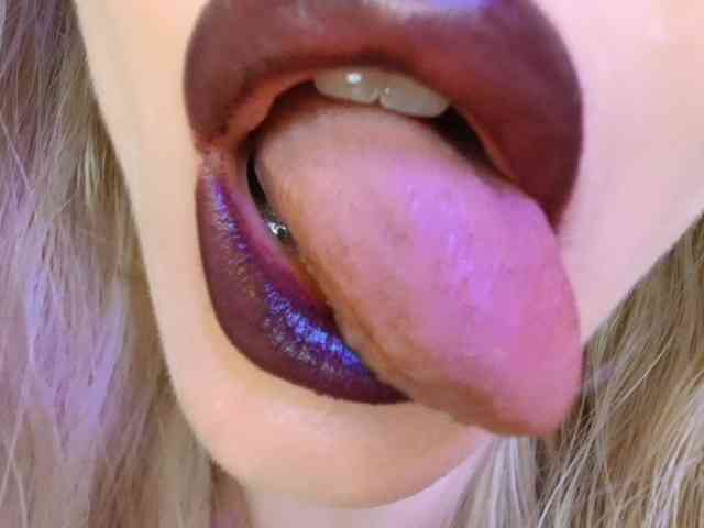 Liliiaxxx webcam