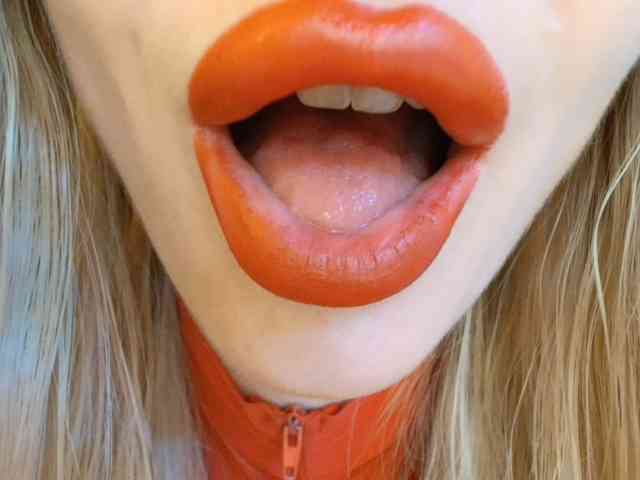 Liliiaxxx webcam