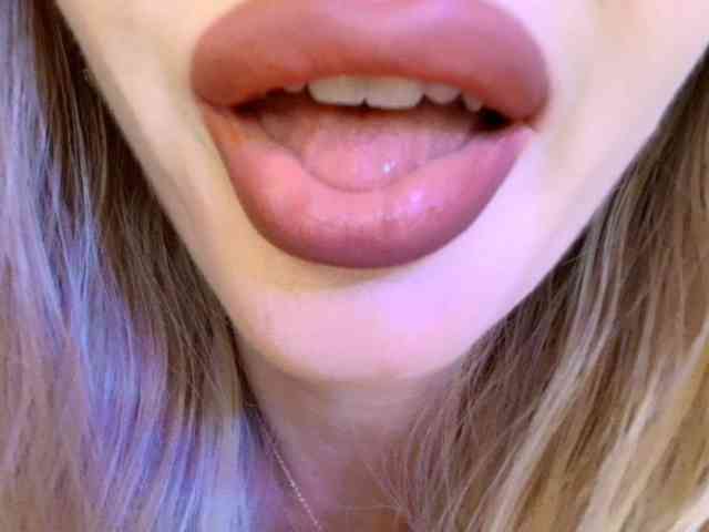 Liliiaxxx webcam