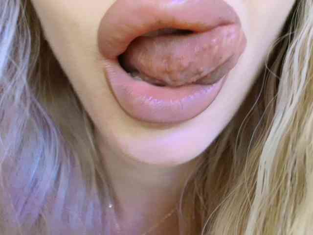 Liliiaxxx webcam