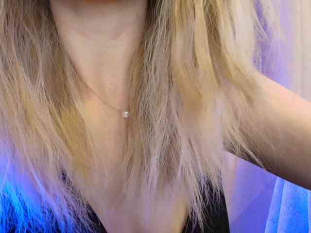 Liliiaxxx webcam
