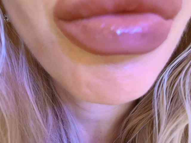 Liliiaxxx webcam