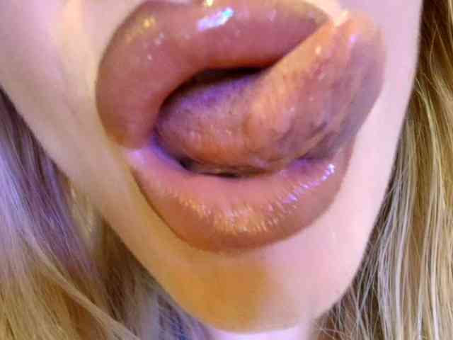 Liliiaxxx webcam