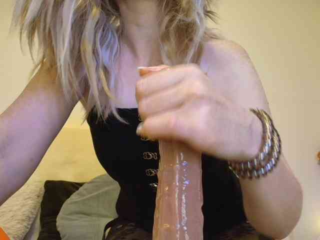 Liliiaxxx webcam