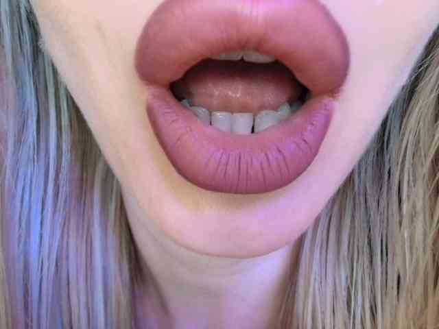 Liliiaxxx webcam