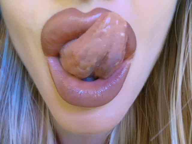 Liliiaxxx webcam