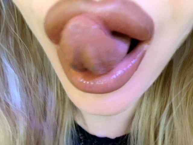 Liliiaxxx webcam