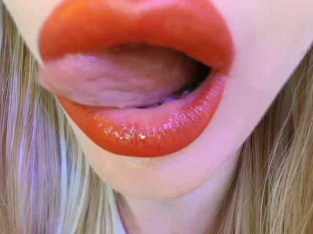 Liliiaxxx webcam