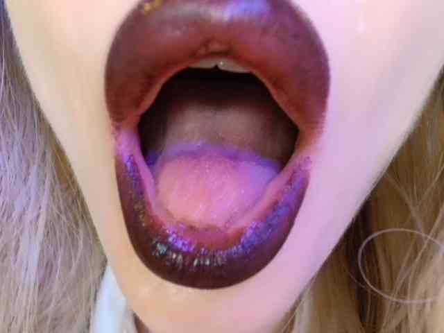 Liliiaxxx webcam