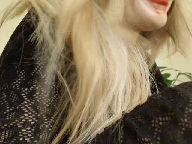 Liliiaxxx webcam