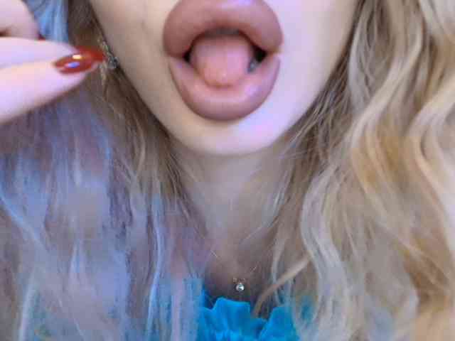 Liliiaxxx webcam