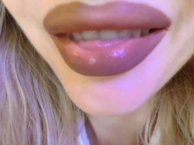 Liliiaxxx webcam
